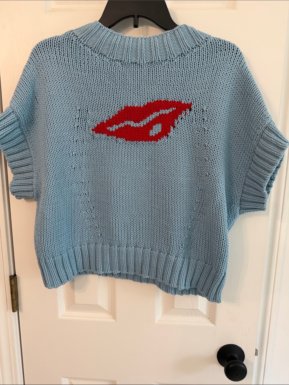 Maeve Light Blue Short-Sleeve Knit Sweater with Red Lip Motif